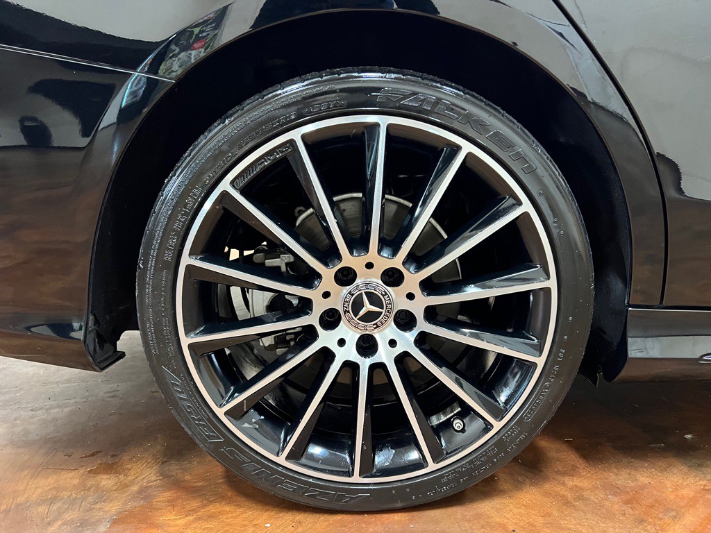 2019 Mercedes-Benz C-Class Image 12