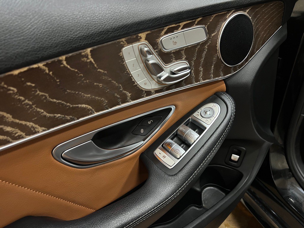 2019 Mercedes-Benz C-Class Image 18