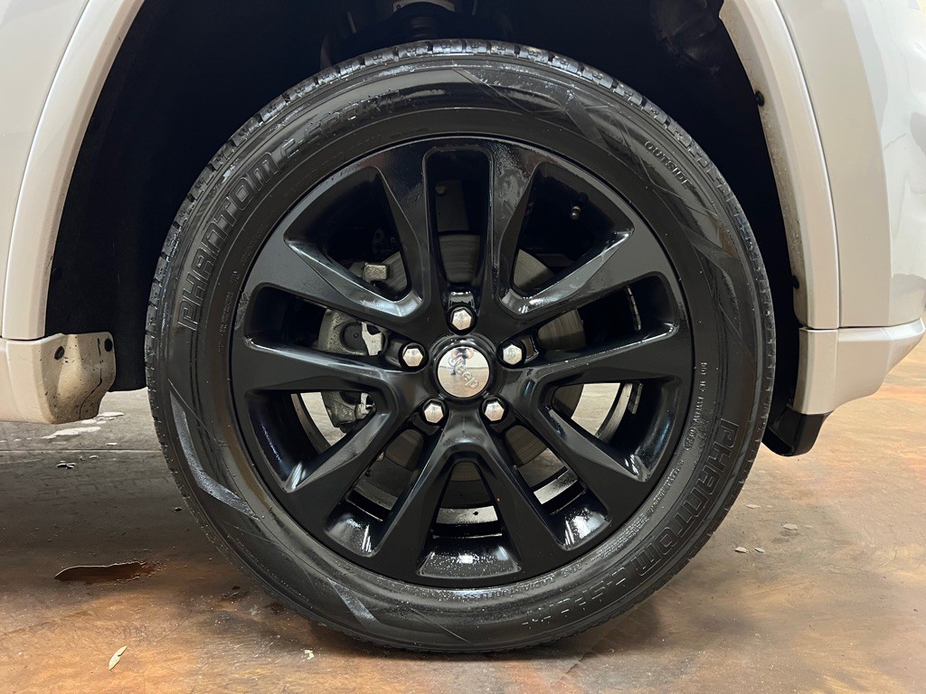 2018 Jeep Grand Cherokee Image 12