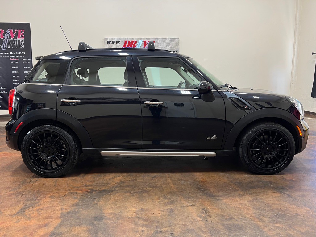2015 MINI Countryman Image 10