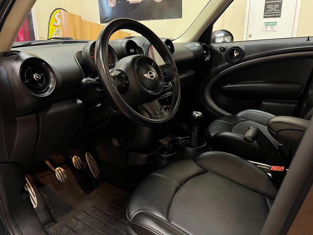 2015 MINI Countryman Image 27