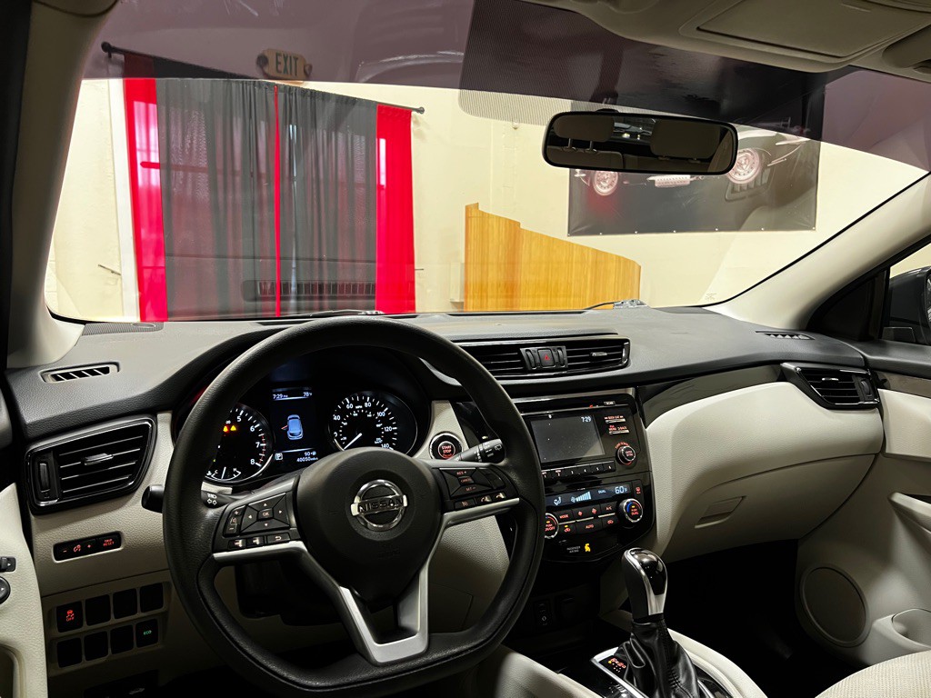 2017 Nissan Rogue Image 11