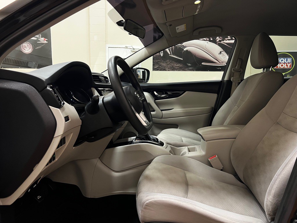 2017 Nissan Rogue Image 15