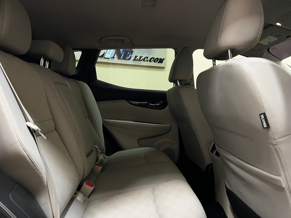 2017 Nissan Rogue Image 20