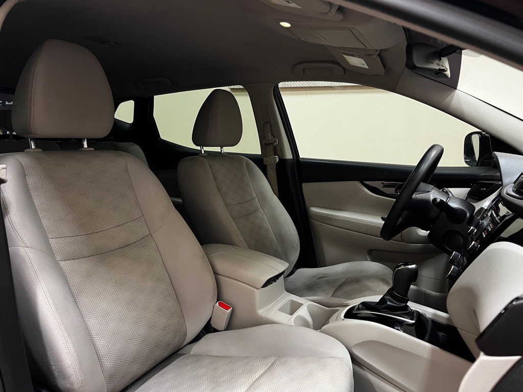 2017 Nissan Rogue Image 22