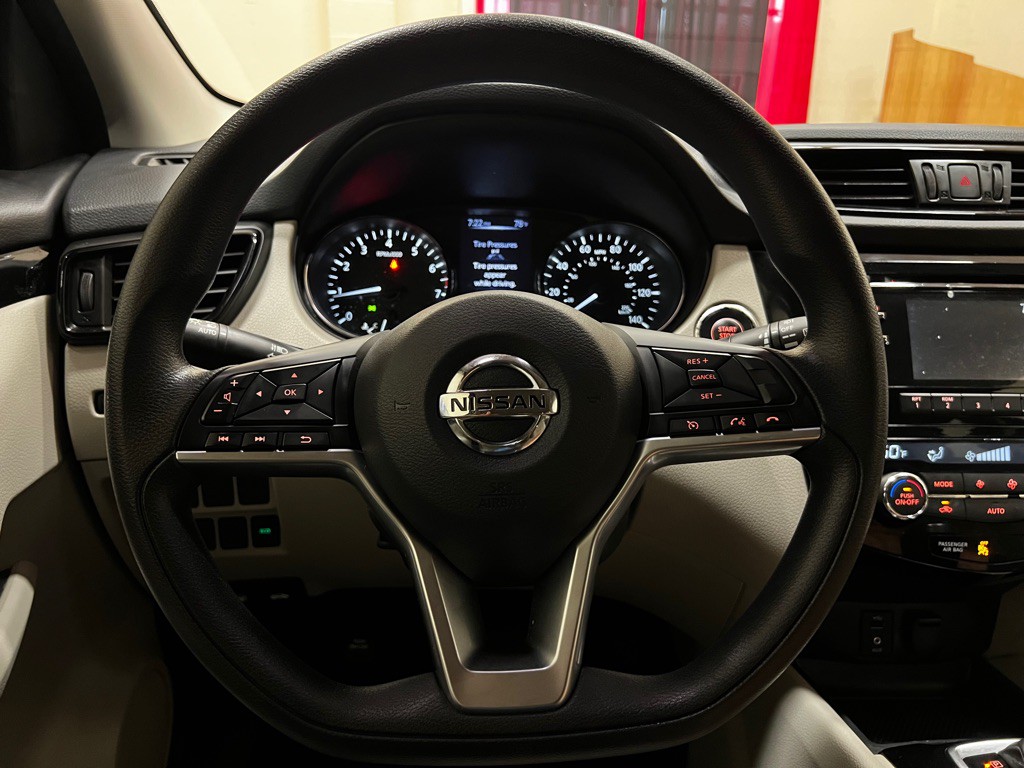 2017 Nissan Rogue Image 26