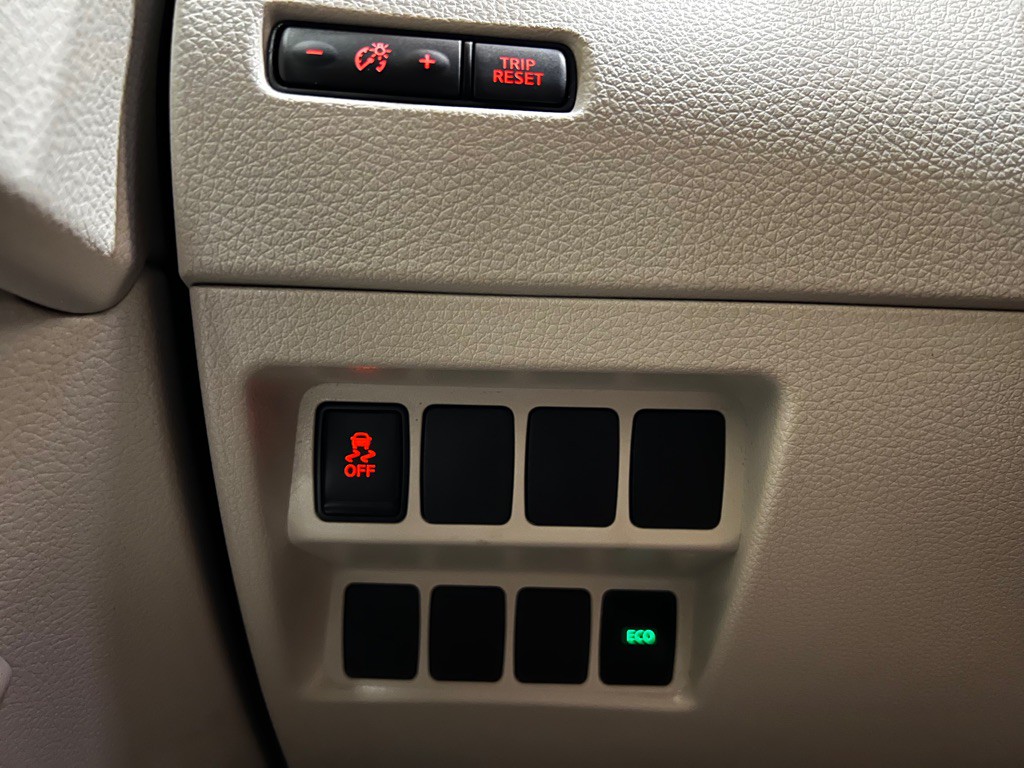 2017 Nissan Rogue Image 34