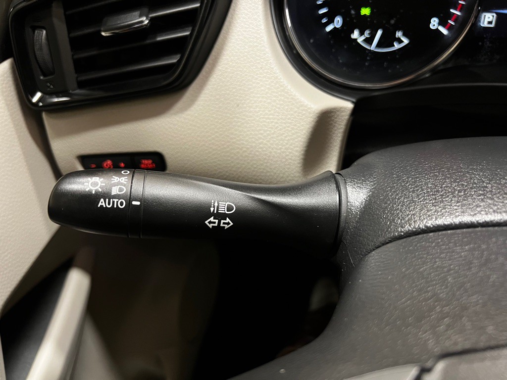 2017 Nissan Rogue Image 35