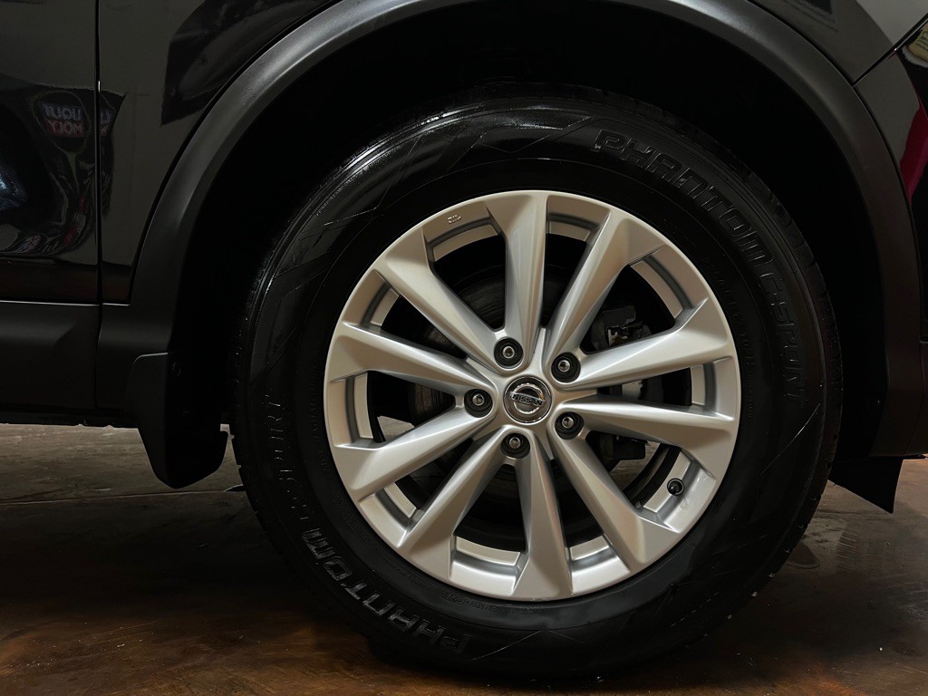 2017 Nissan Rogue Image 39