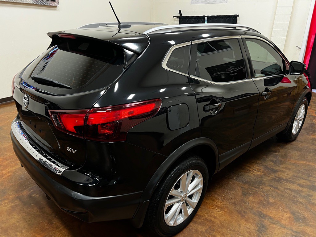 2017 Nissan Rogue Image 50