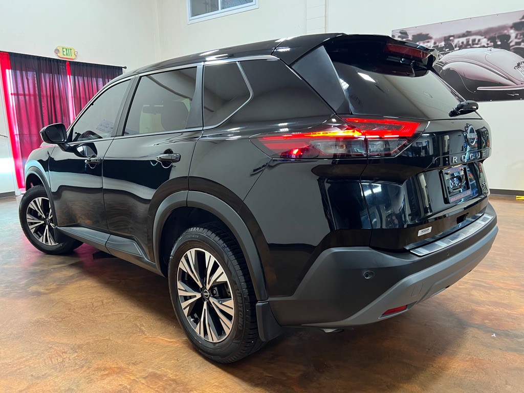2023 Nissan Rogue Image 2