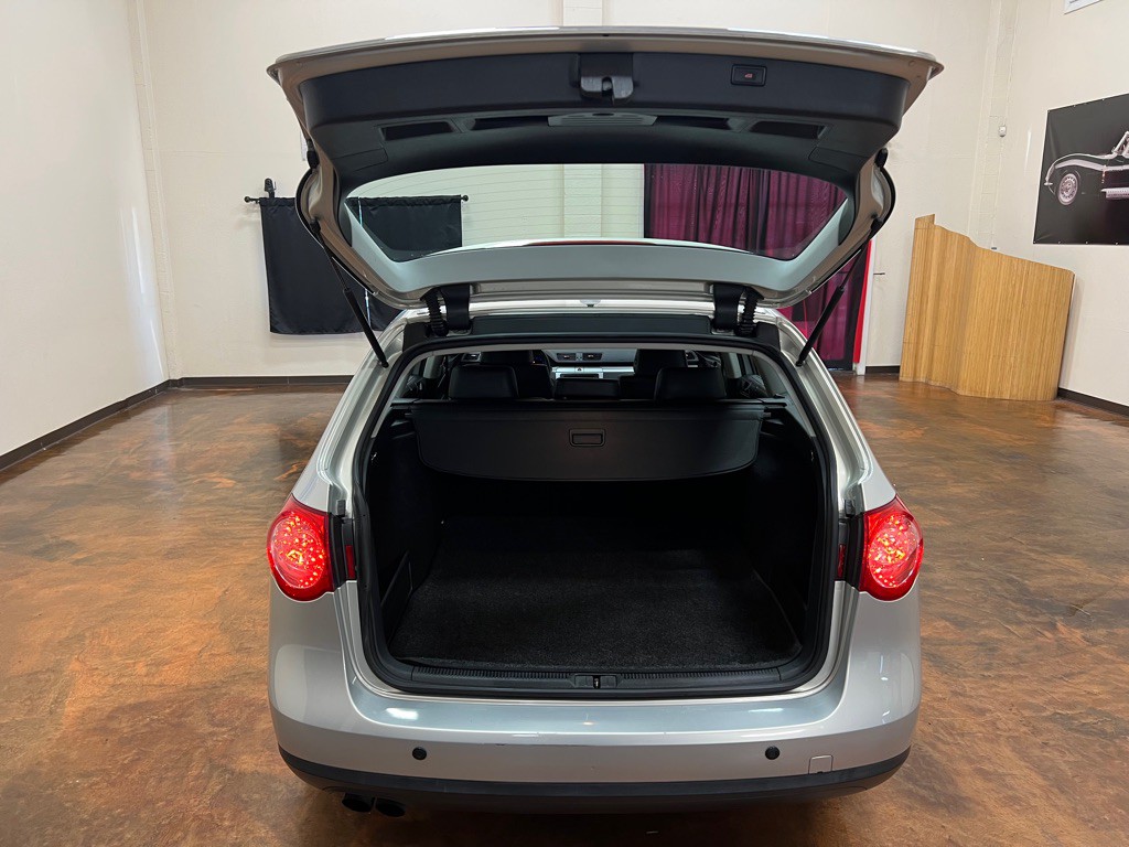 2009 Volkswagen Passat Image 13