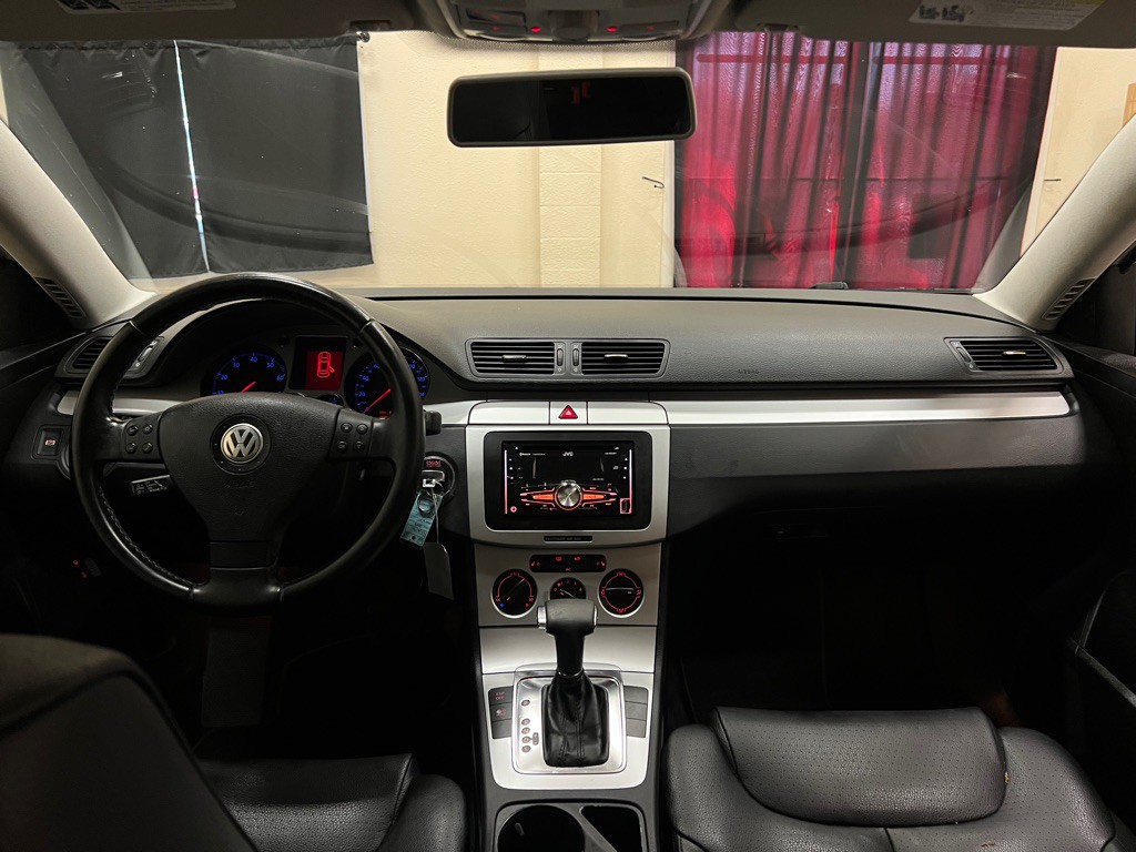 2009 Volkswagen Passat Image 19