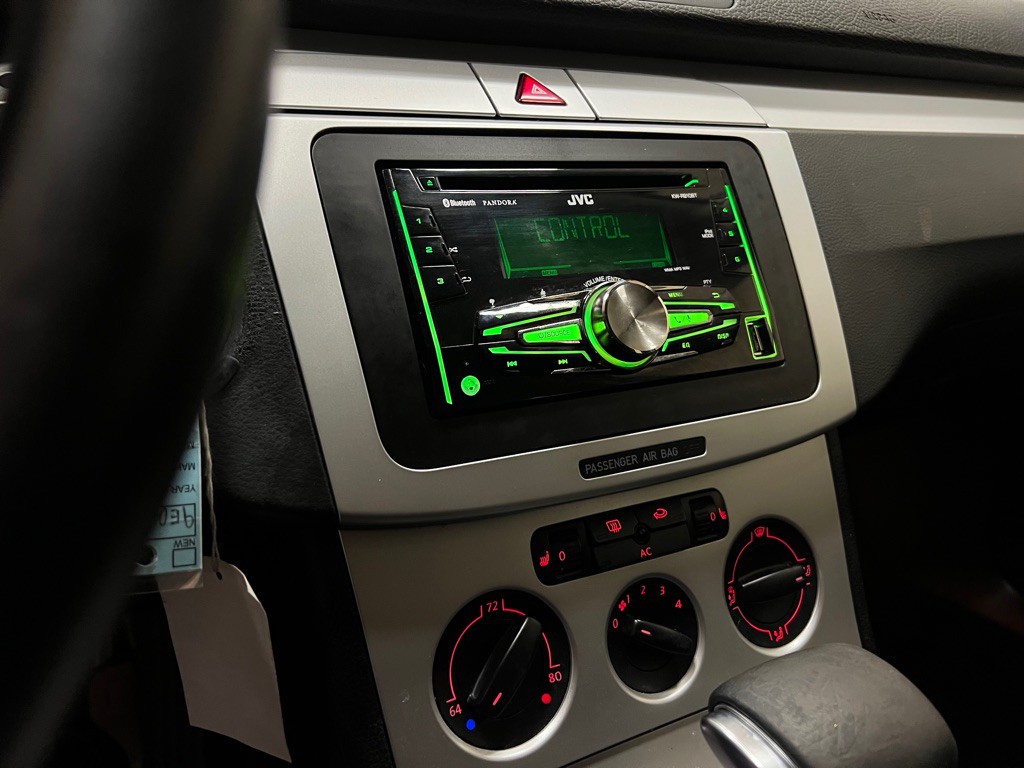 2009 Volkswagen Passat Image 26