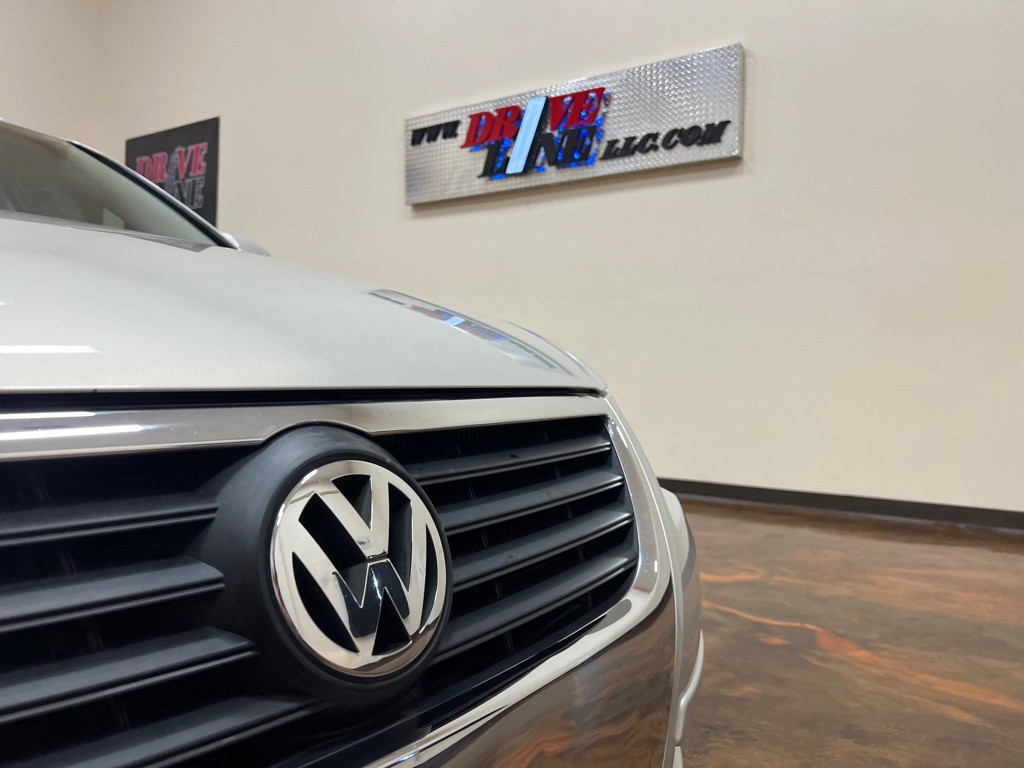 2009 Volkswagen Passat Image 42