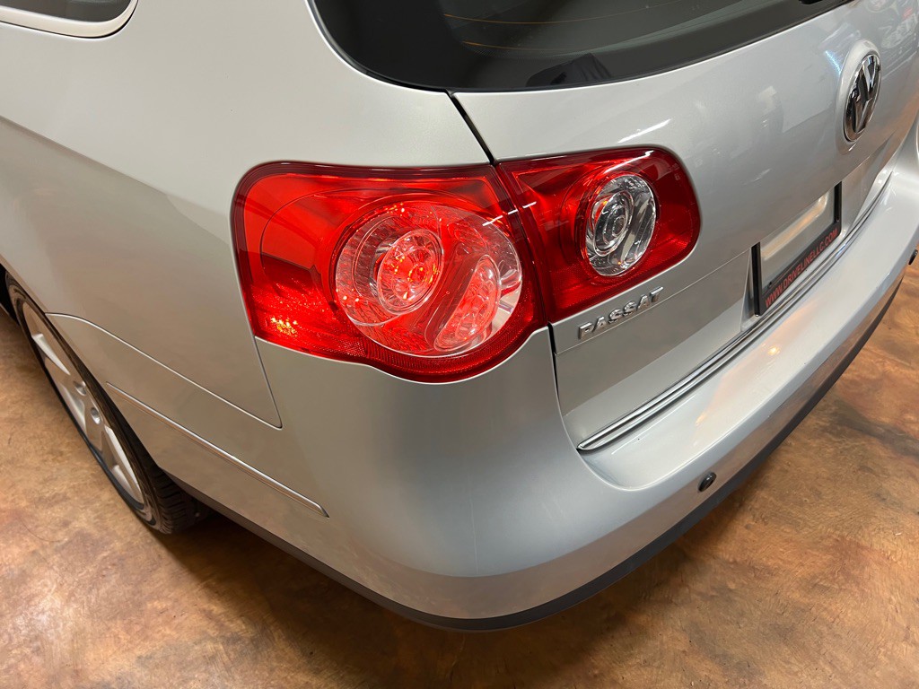 2009 Volkswagen Passat Image 44