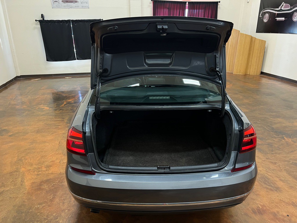2019 Volkswagen Passat Image 14