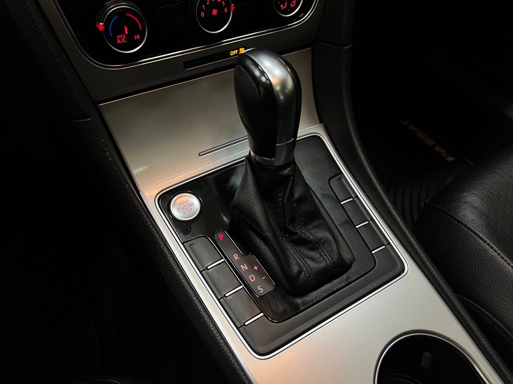 2019 Volkswagen Passat Image 27