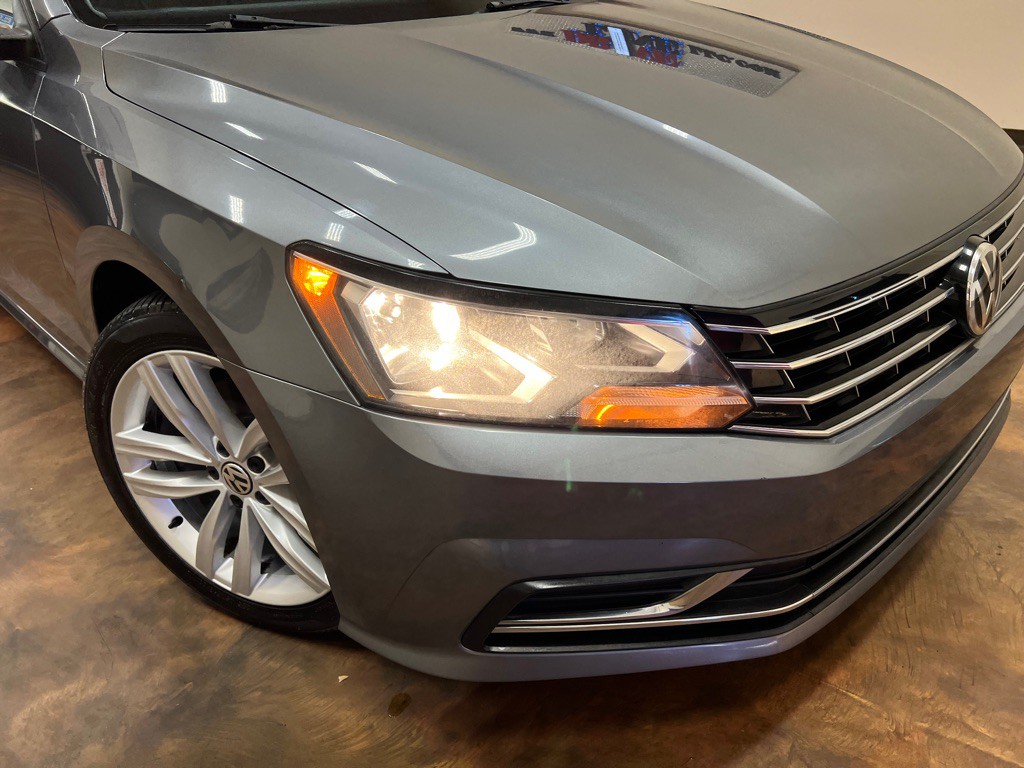 2019 Volkswagen Passat Image 41
