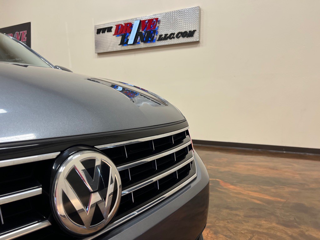 2019 Volkswagen Passat Image 43