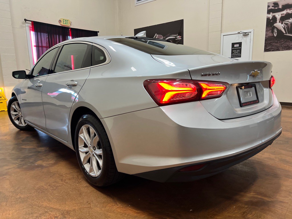 2020 Chevrolet Malibu Image 2