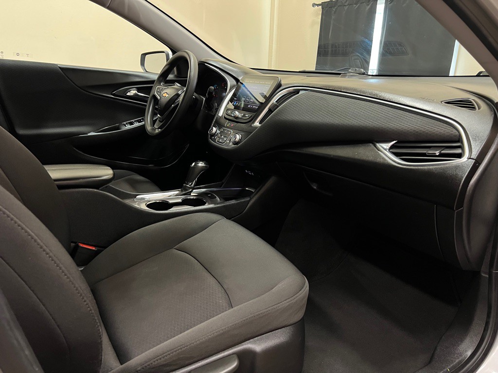 2020 Chevrolet Malibu Image 33