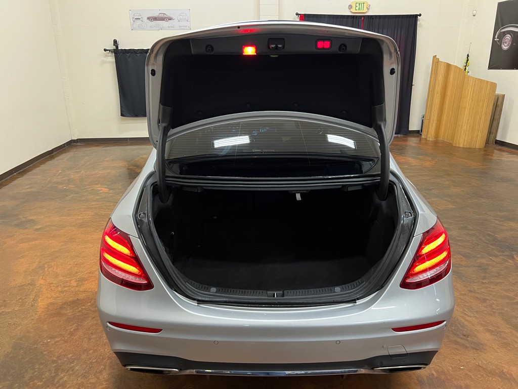 2017 Mercedes-Benz E-Class Image 14