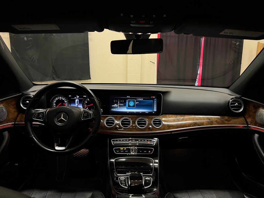 2017 Mercedes-Benz E-Class Image 16