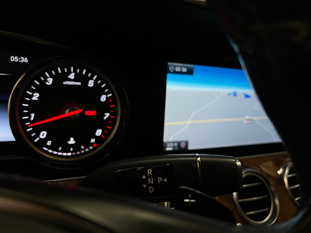 2017 Mercedes-Benz E-Class Image 24