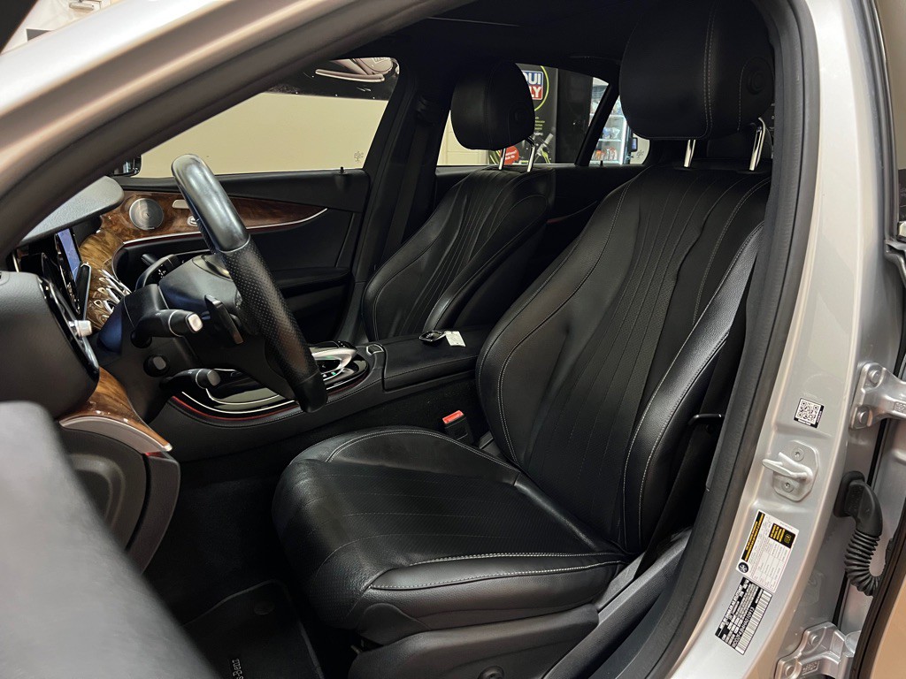 2017 Mercedes-Benz E-Class Image 32