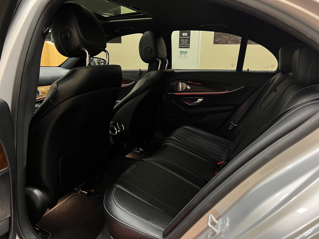 2017 Mercedes-Benz E-Class Image 33