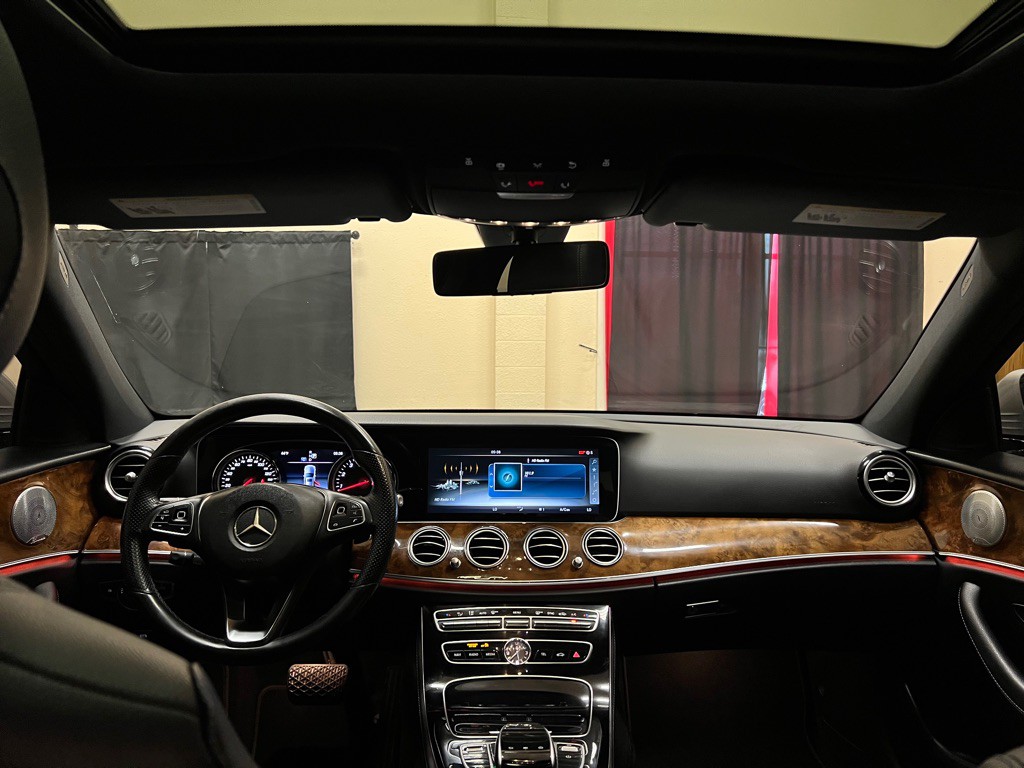 2017 Mercedes-Benz E-Class Image 35