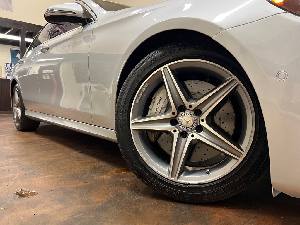 2017 Mercedes-Benz E-Class Image 41