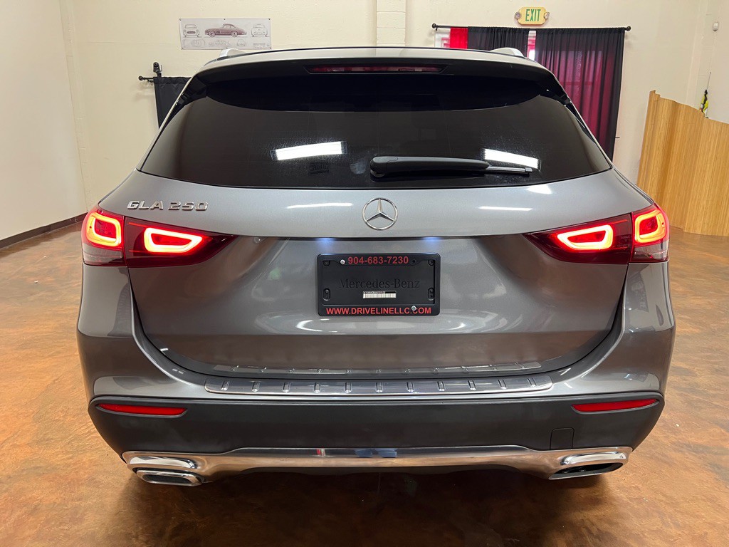 2021 Mercedes-Benz GLA-Class Image 8