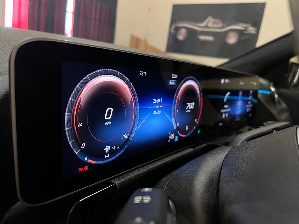 2021 Mercedes-Benz GLA-Class Image 24