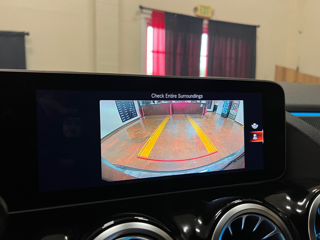 2021 Mercedes-Benz GLA-Class Image 27