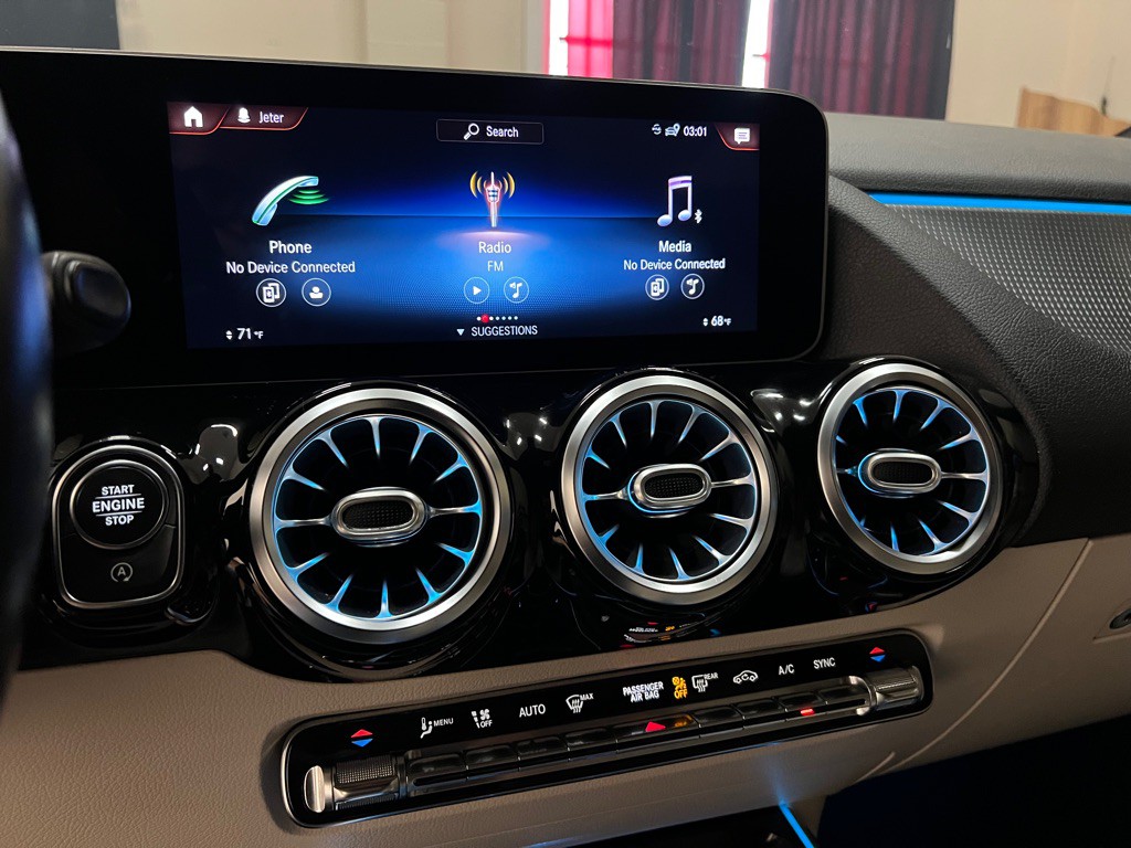 2021 Mercedes-Benz GLA-Class Image 31
