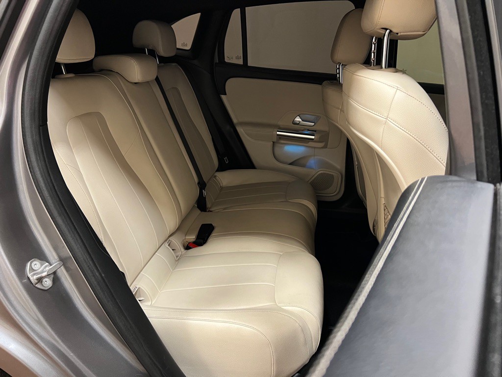 2021 Mercedes-Benz GLA-Class Image 38