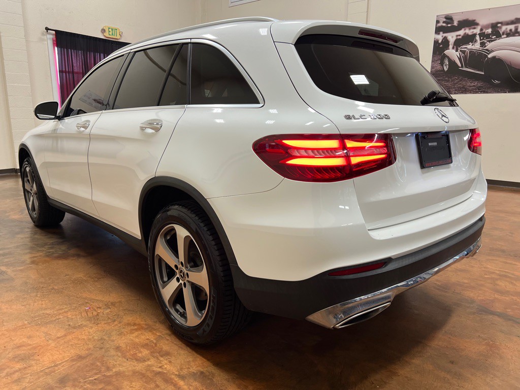 2017 Mercedes-Benz GLC-Class Image 7