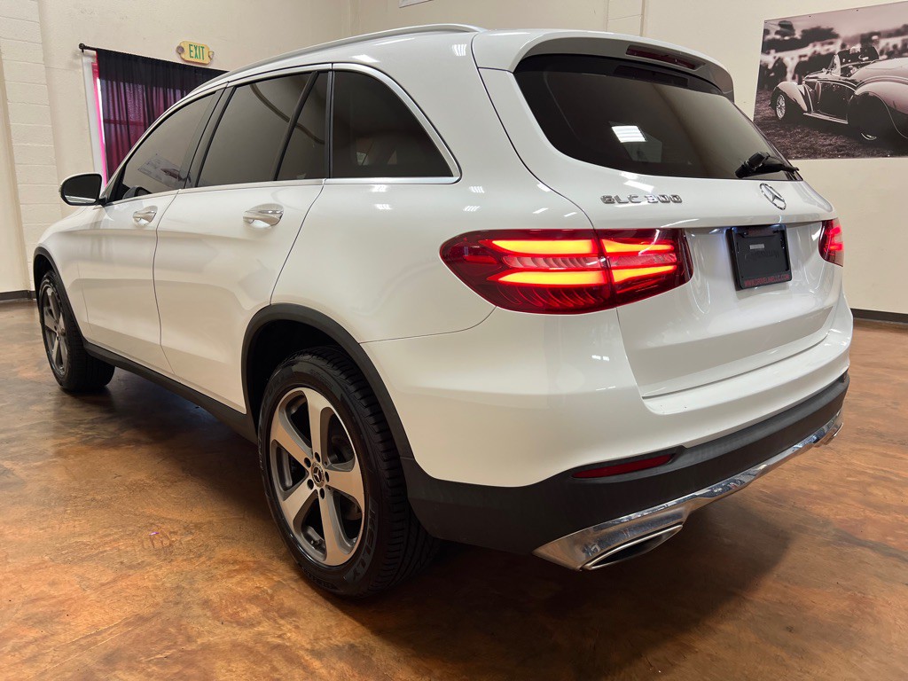 2017 Mercedes-Benz GLC-Class Image 8