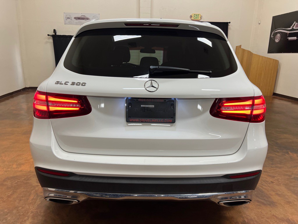 2017 Mercedes-Benz GLC-Class Image 9