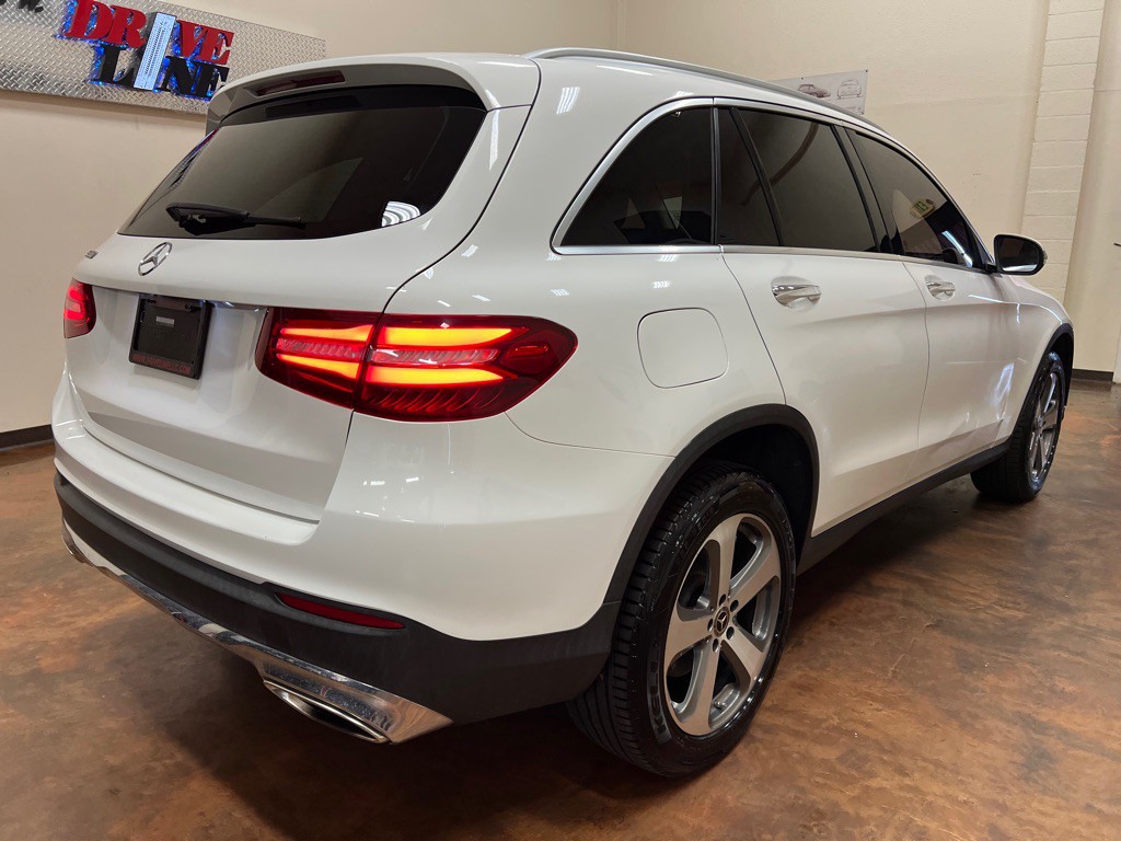 2017 Mercedes-Benz GLC-Class Image 10