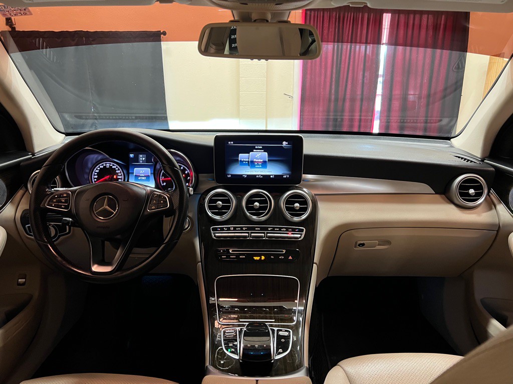 2017 Mercedes-Benz GLC-Class Image 19