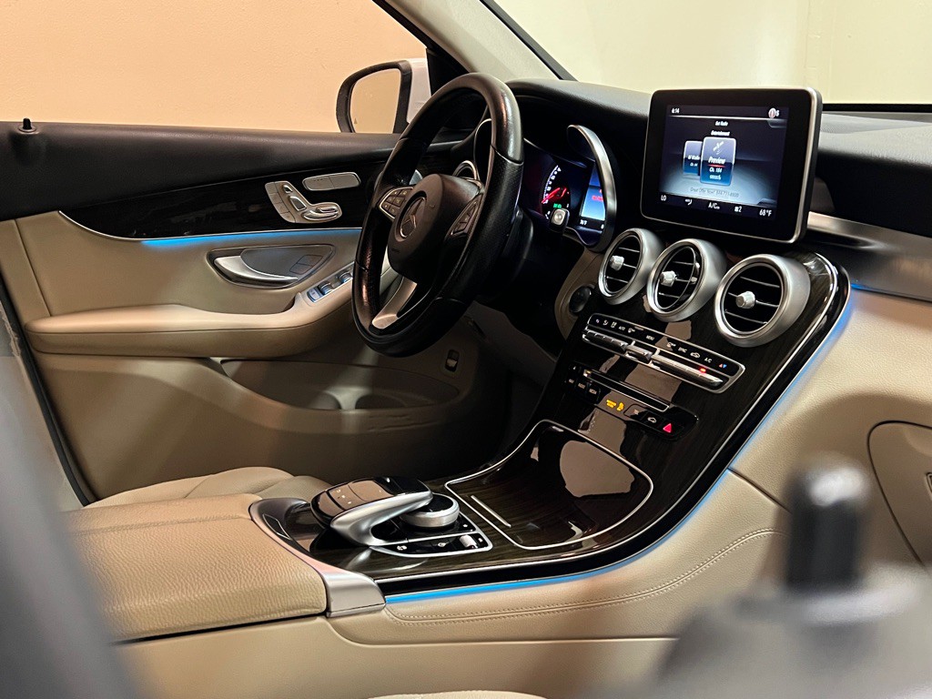 2017 Mercedes-Benz GLC-Class Image 20