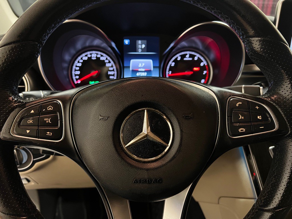 2017 Mercedes-Benz GLC-Class Image 24