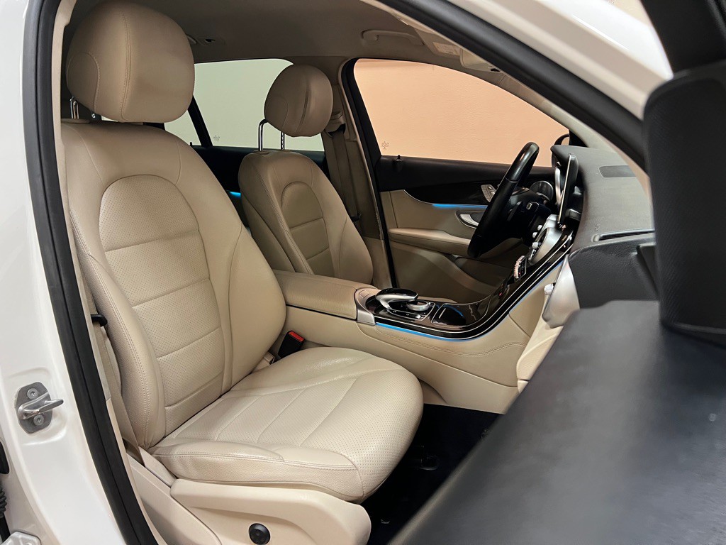 2017 Mercedes-Benz GLC-Class Image 37