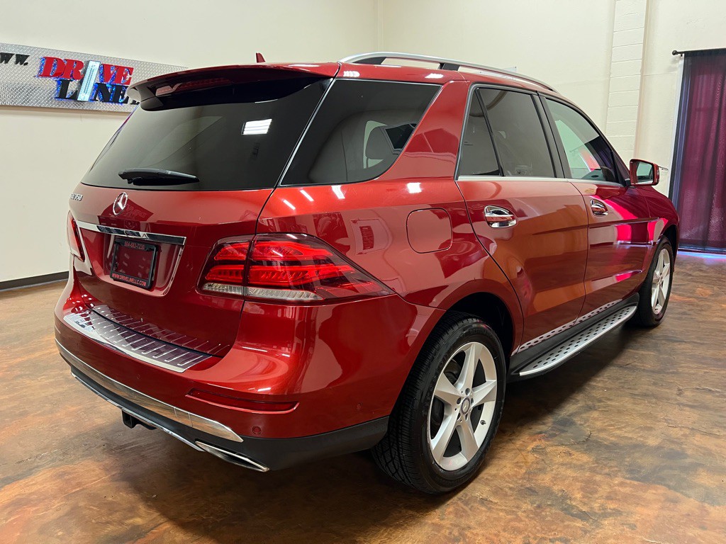 2016 Mercedes-Benz GLE-Class Image 9