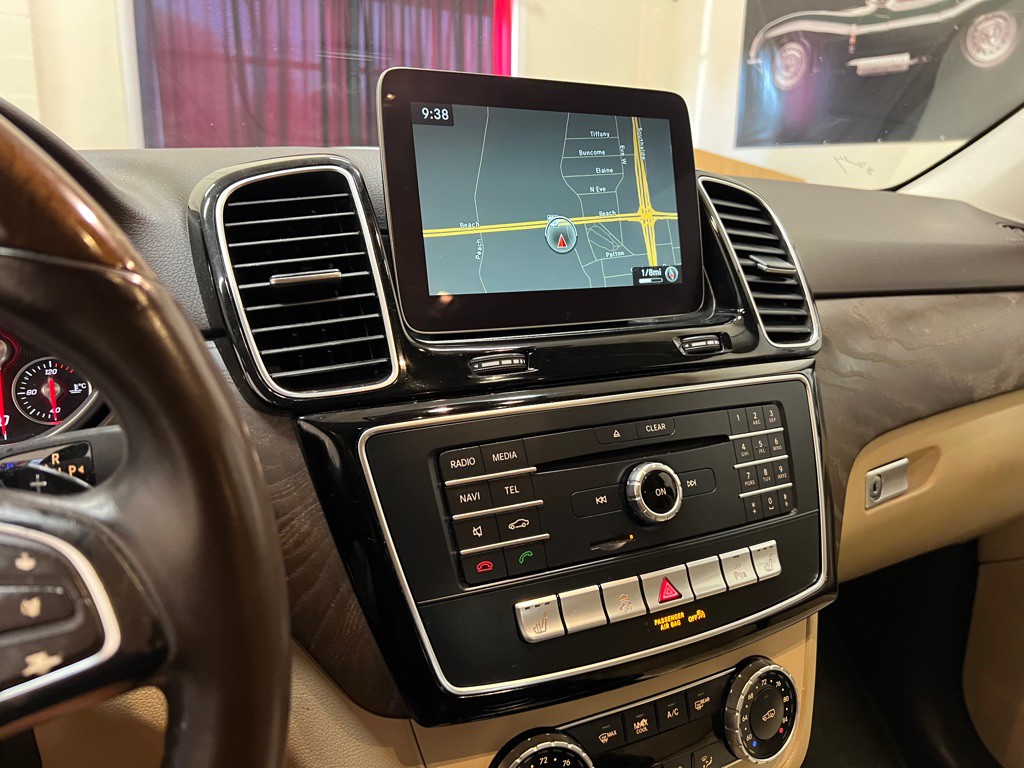 2016 Mercedes-Benz GLE-Class Image 24
