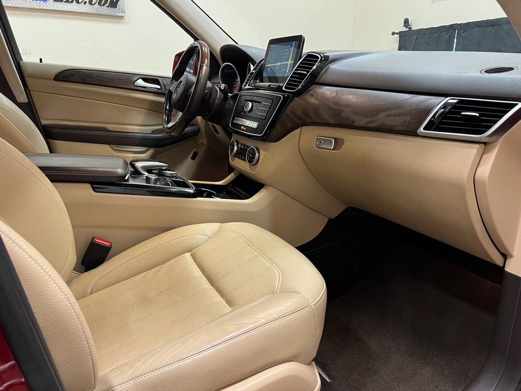 2016 Mercedes-Benz GLE-Class Image 35