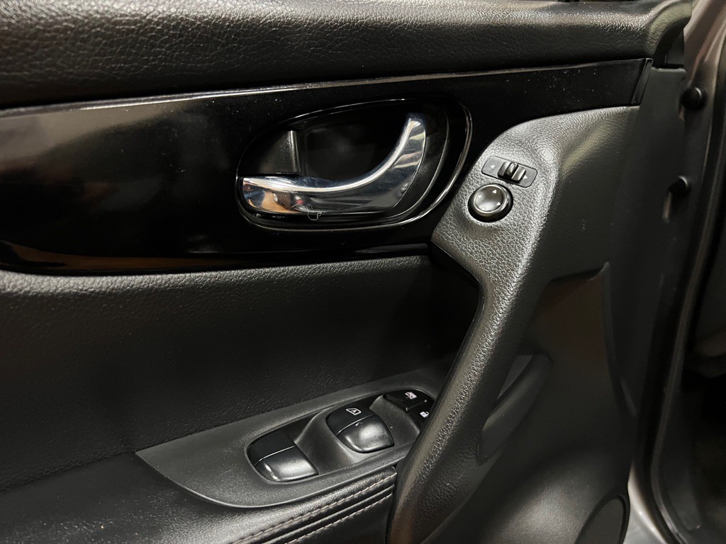 2019 Nissan Rogue Image 20